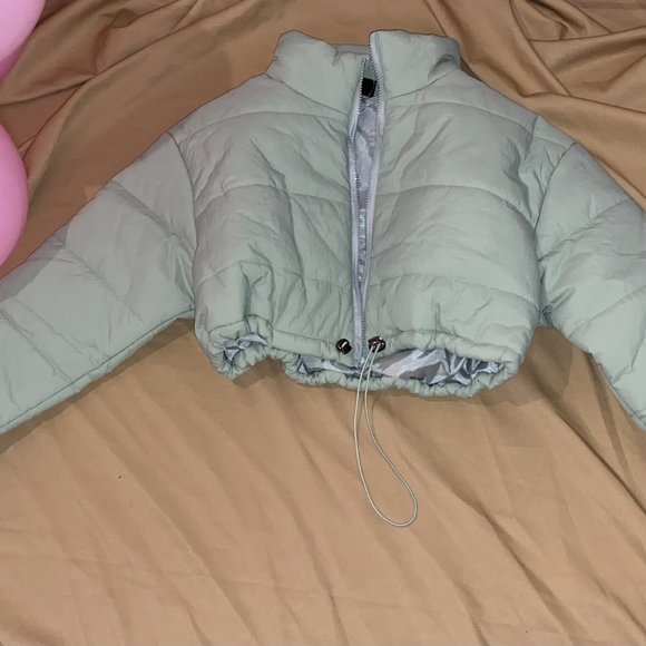 Women's Jackets, Hoodies, and Cardigans (med,large,xl) - Picture 7 of 10